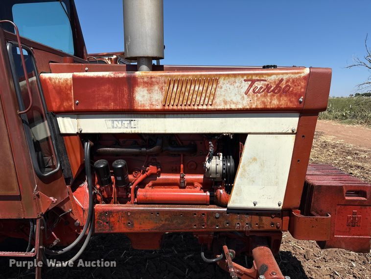 image for item EU4622 1975 International Harvester F1066 tractor