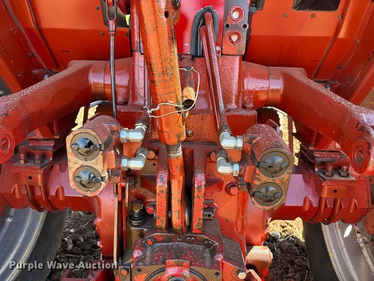image for item EU4622 1975 International Harvester F1066 tractor