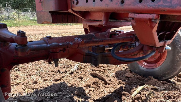 image for item EU4622 1975 International Harvester F1066 tractor