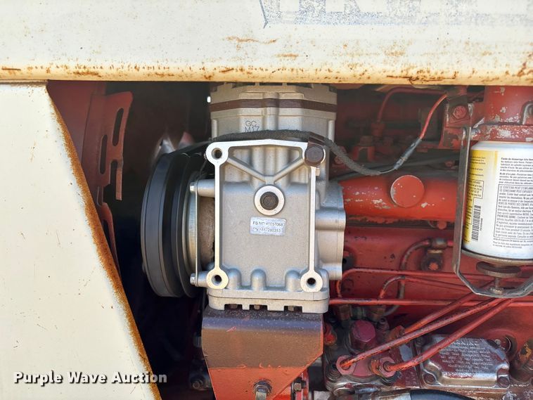 image for item EU4622 1975 International Harvester F1066 tractor