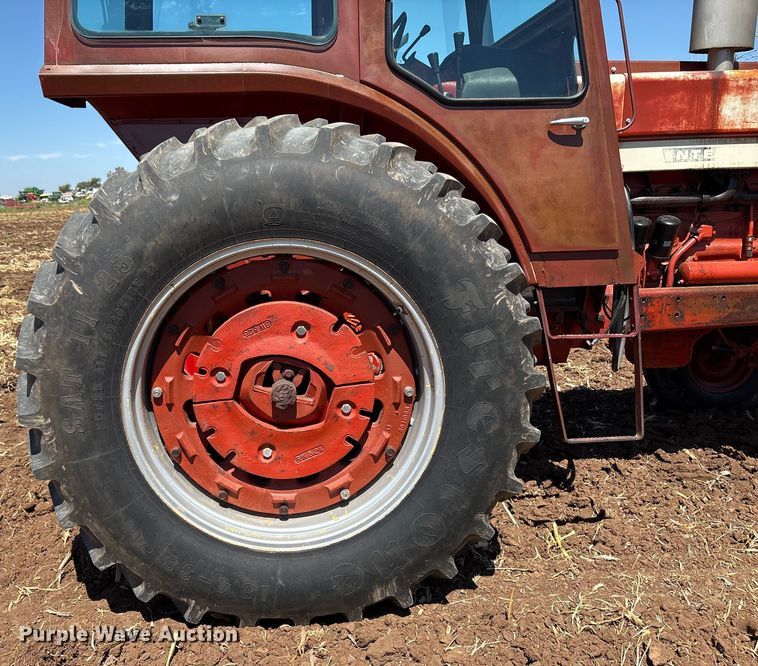 image for item EU4622 1975 International Harvester F1066 tractor