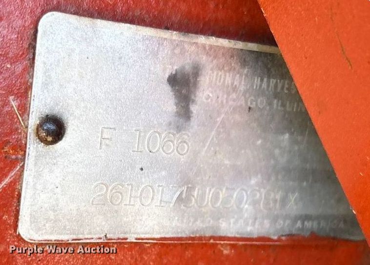 image for item EU4622 1975 International Harvester F1066 tractor