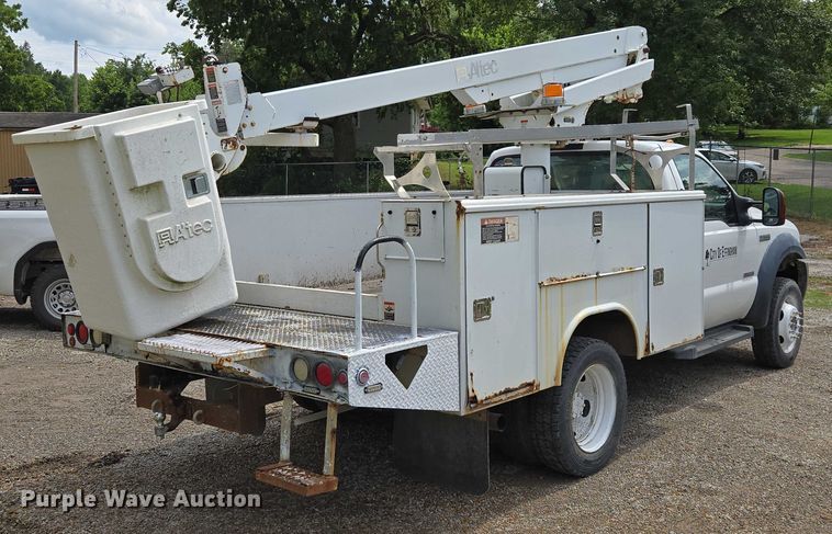 image for item EV1510 2007 Ford F550 bucket truck