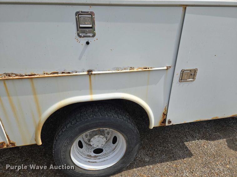 image for item EV1510 2007 Ford F550 bucket truck