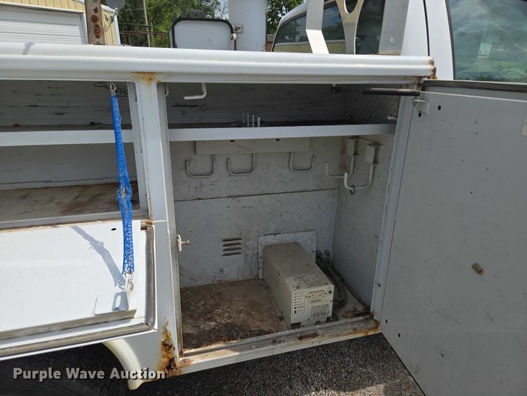 image for item EV1510 2007 Ford F550 bucket truck