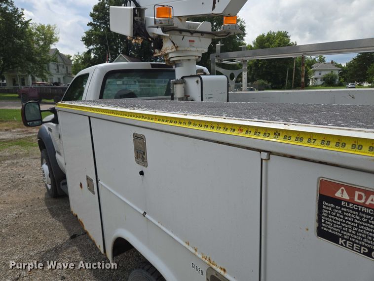 image for item EV1510 2007 Ford F550 bucket truck