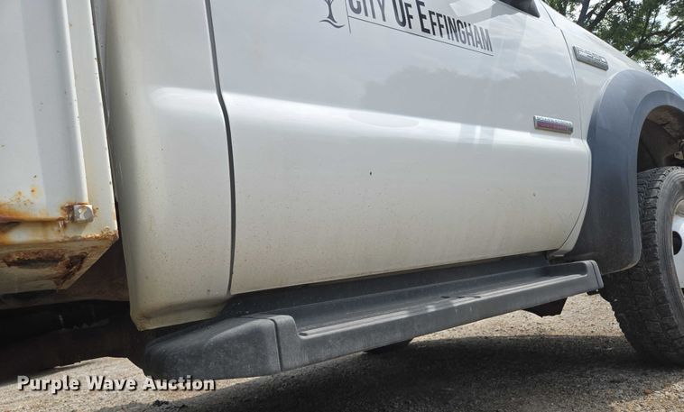 image for item EV1510 2007 Ford F550 bucket truck