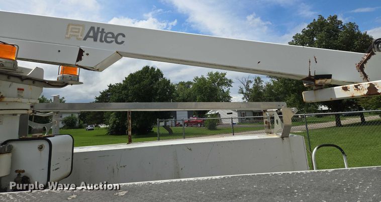 image for item EV1510 2007 Ford F550 bucket truck