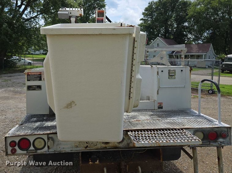 image for item EV1510 2007 Ford F550 bucket truck