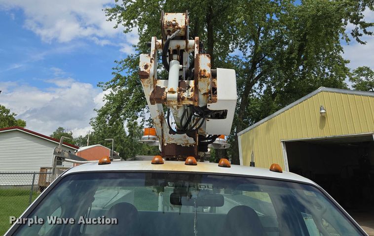image for item EV1510 2007 Ford F550 bucket truck