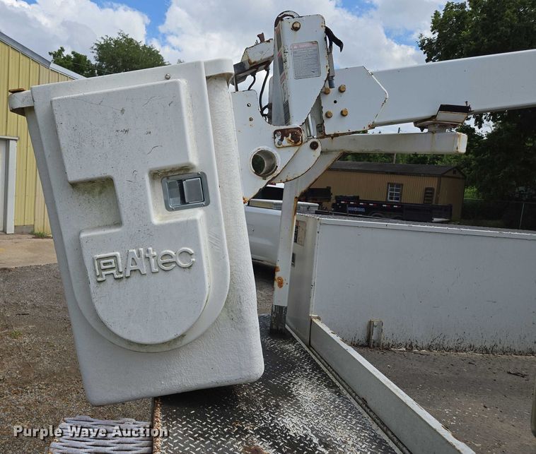 image for item EV1510 2007 Ford F550 bucket truck