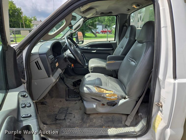 image for item EV1510 2007 Ford F550 bucket truck