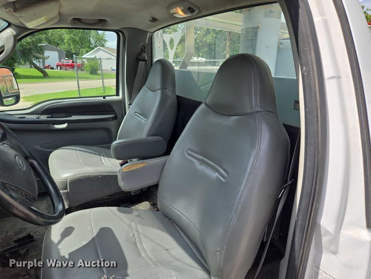 image for item EV1510 2007 Ford F550 bucket truck