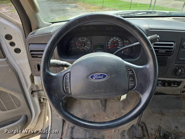 image for item EV1510 2007 Ford F550 bucket truck