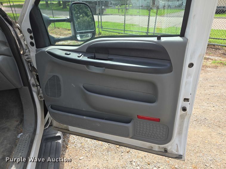 image for item EV1510 2007 Ford F550 bucket truck