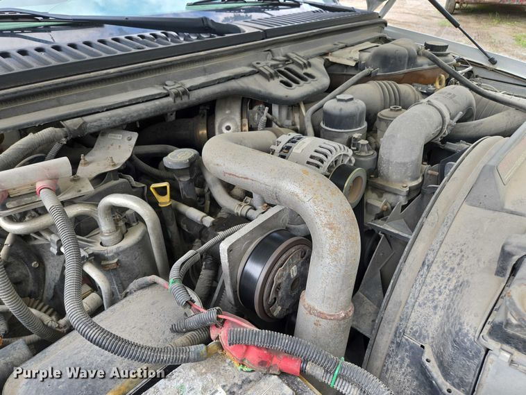 image for item EV1510 2007 Ford F550 bucket truck