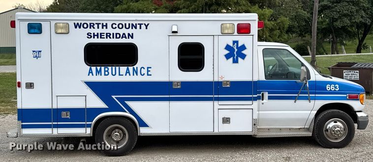 image for item EV1741 1997 Ford E350 ambulance