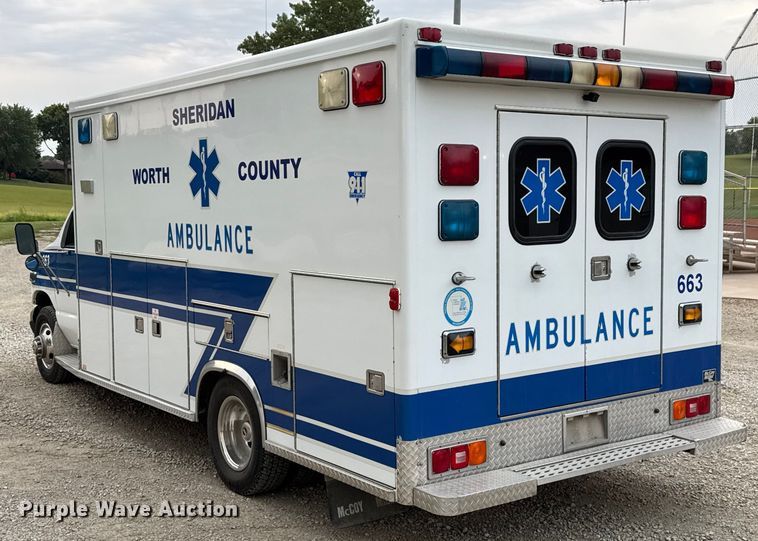 image for item EV1741 1997 Ford E350 ambulance