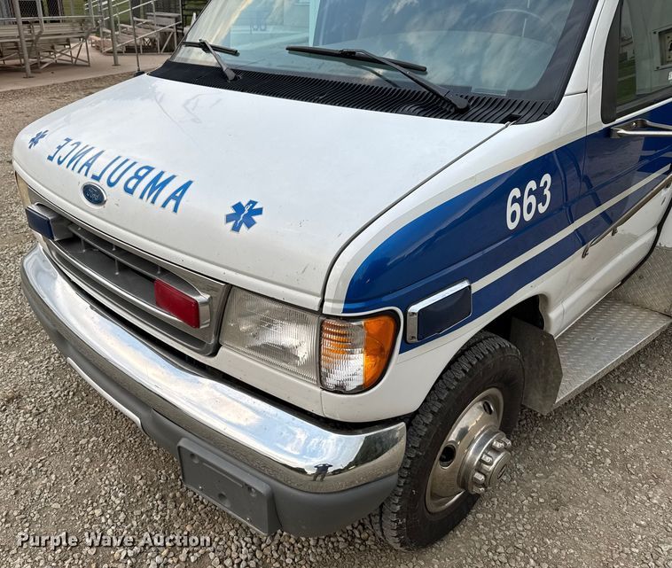 image for item EV1741 1997 Ford E350 ambulance