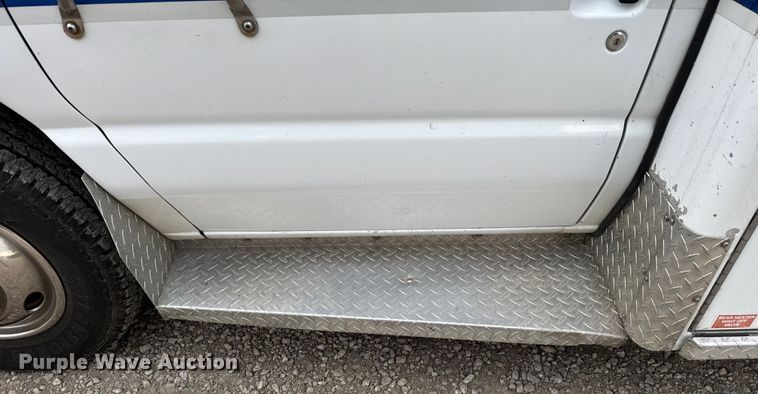 image for item EV1741 1997 Ford E350 ambulance