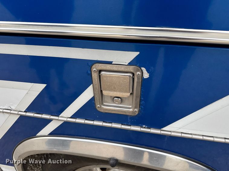 image for item EV1741 1997 Ford E350 ambulance