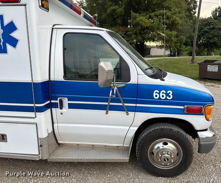 image for item EV1741 1997 Ford E350 ambulance