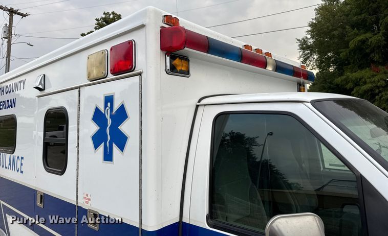 image for item EV1741 1997 Ford E350 ambulance