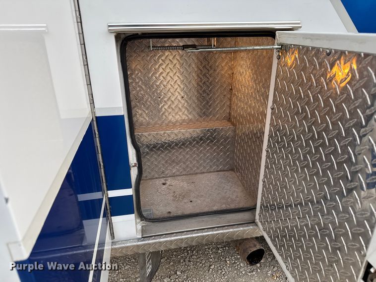 image for item EV1741 1997 Ford E350 ambulance