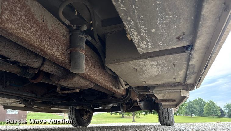 image for item EV1741 1997 Ford E350 ambulance