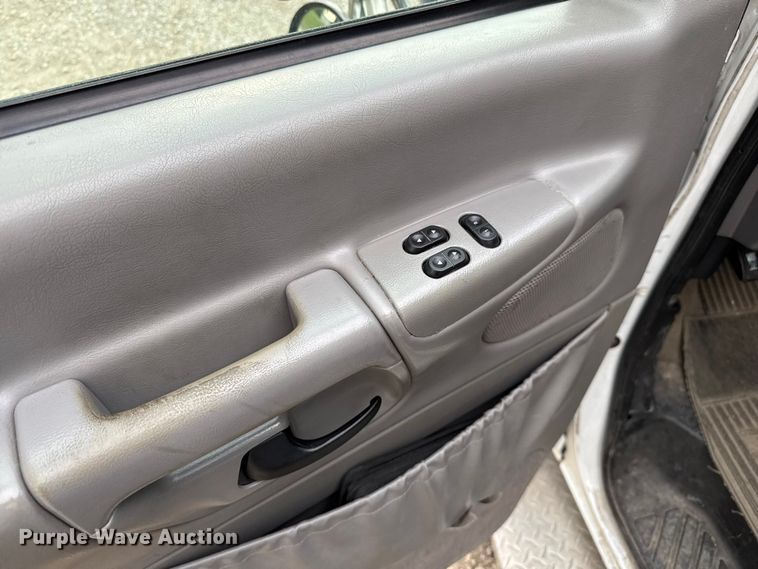 image for item EV1741 1997 Ford E350 ambulance