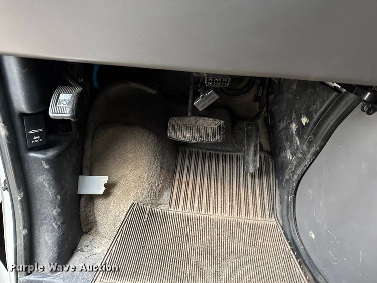 image for item EV1741 1997 Ford E350 ambulance