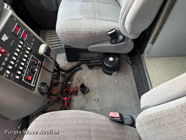 image for item EV1741 1997 Ford E350 ambulance