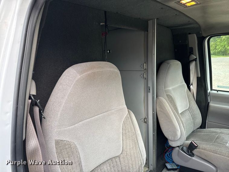 image for item EV1741 1997 Ford E350 ambulance