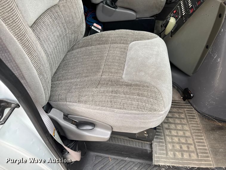 image for item EV1741 1997 Ford E350 ambulance