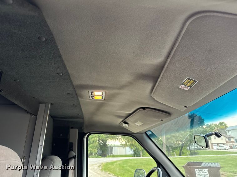 image for item EV1741 1997 Ford E350 ambulance