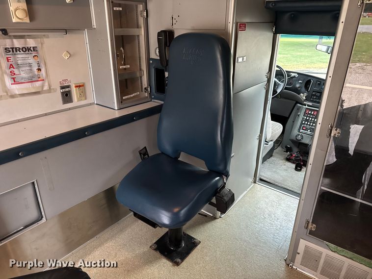 image for item EV1741 1997 Ford E350 ambulance