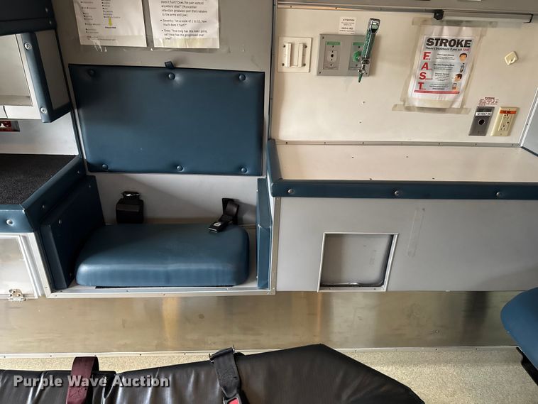 image for item EV1741 1997 Ford E350 ambulance