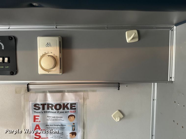 image for item EV1741 1997 Ford E350 ambulance