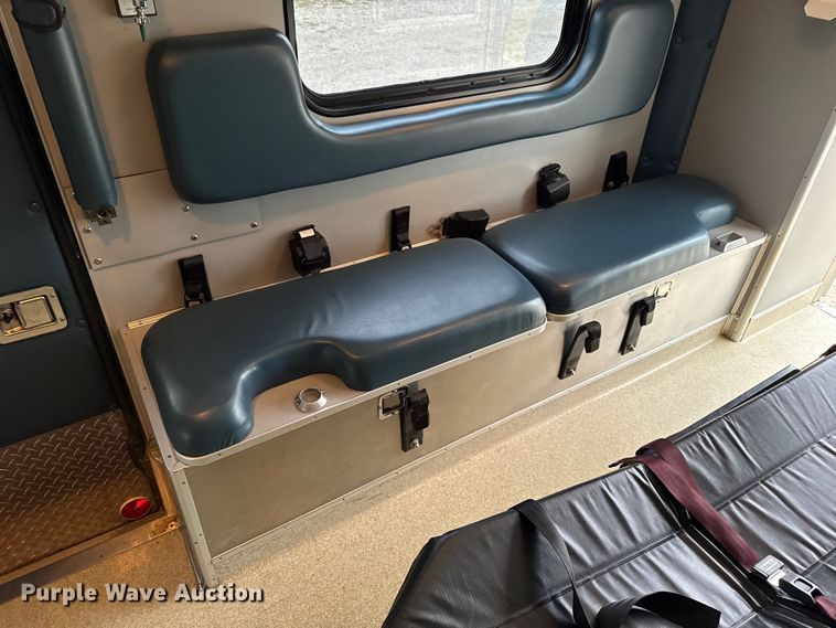 image for item EV1741 1997 Ford E350 ambulance