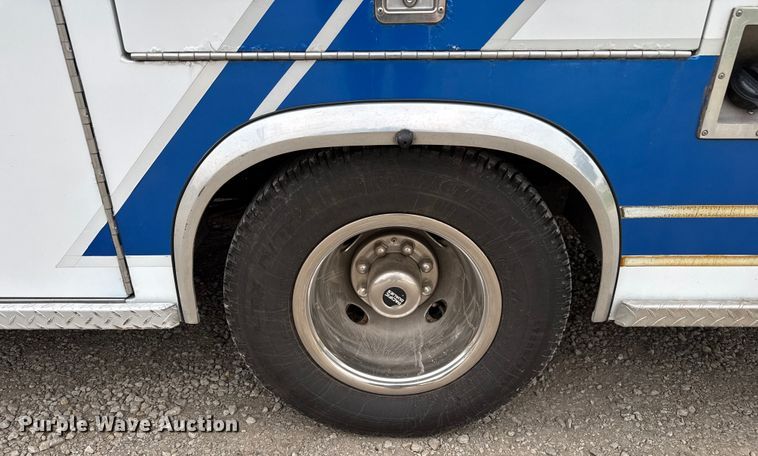 image for item EV1741 1997 Ford E350 ambulance