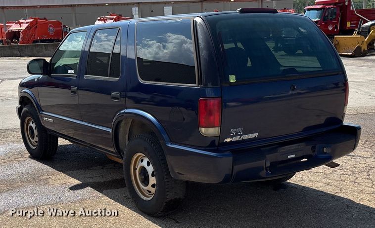 image for item EV1756 2005 Chevrolet Blazer SUV