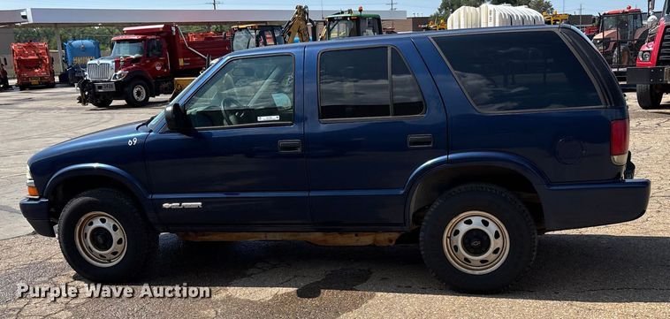 image for item EV1756 2005 Chevrolet Blazer SUV
