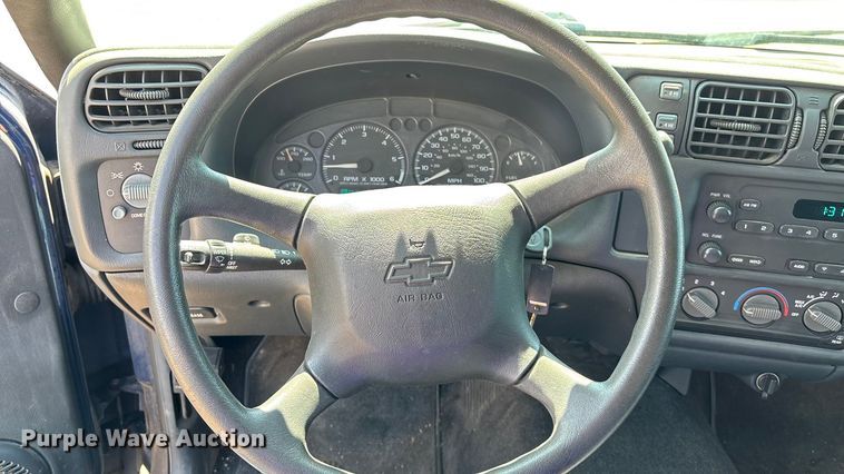 image for item EV1756 2005 Chevrolet Blazer SUV