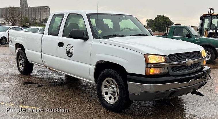 image for item EV1758 2005 Chevrolet Silverado 1500 Ext. Cab pickup truck