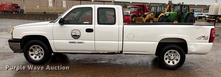 image for item EV1758 2005 Chevrolet Silverado 1500 Ext. Cab pickup truck