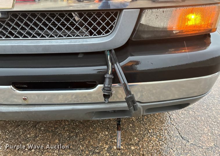 image for item EV1758 2005 Chevrolet Silverado 1500 Ext. Cab pickup truck