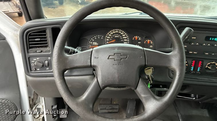 image for item EV1758 2005 Chevrolet Silverado 1500 Ext. Cab pickup truck