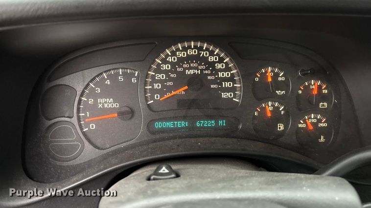 image for item EV1758 2005 Chevrolet Silverado 1500 Ext. Cab pickup truck