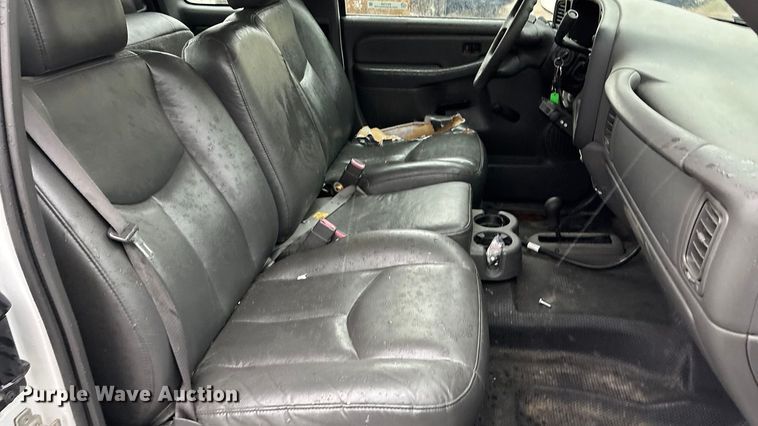 image for item EV1758 2005 Chevrolet Silverado 1500 Ext. Cab pickup truck