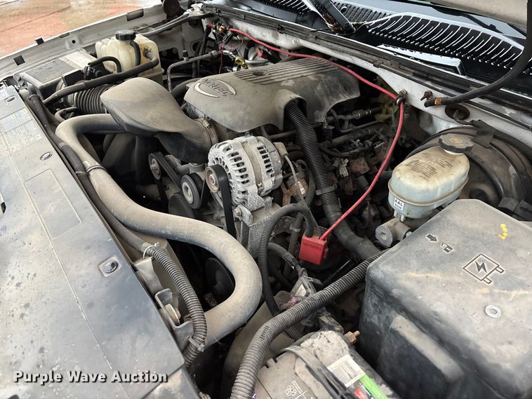 image for item EV1758 2005 Chevrolet Silverado 1500 Ext. Cab pickup truck